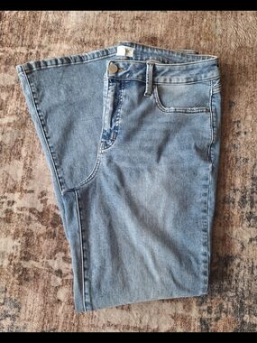Maurices Everflex Slim Bootcut Jeans. Only Worn Once. Sz 16